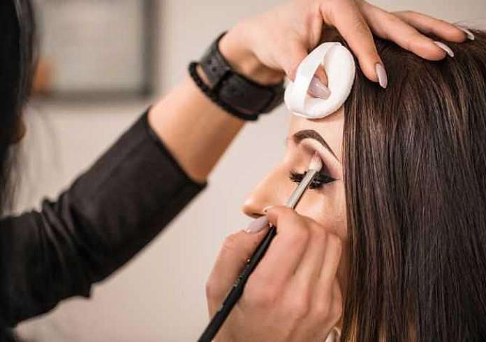 Η υγρή σκιά είναι καλύτερη από την σκιά σε σκόνη;