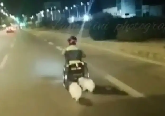 Νέα στοιχεία για το τροχαίο με θύμα 40χρονο που κινούταν με αμαξίδιο στη Βάρκιζα – Ο 87χρονος έτρεχε με μεγάλη ταχύτητα