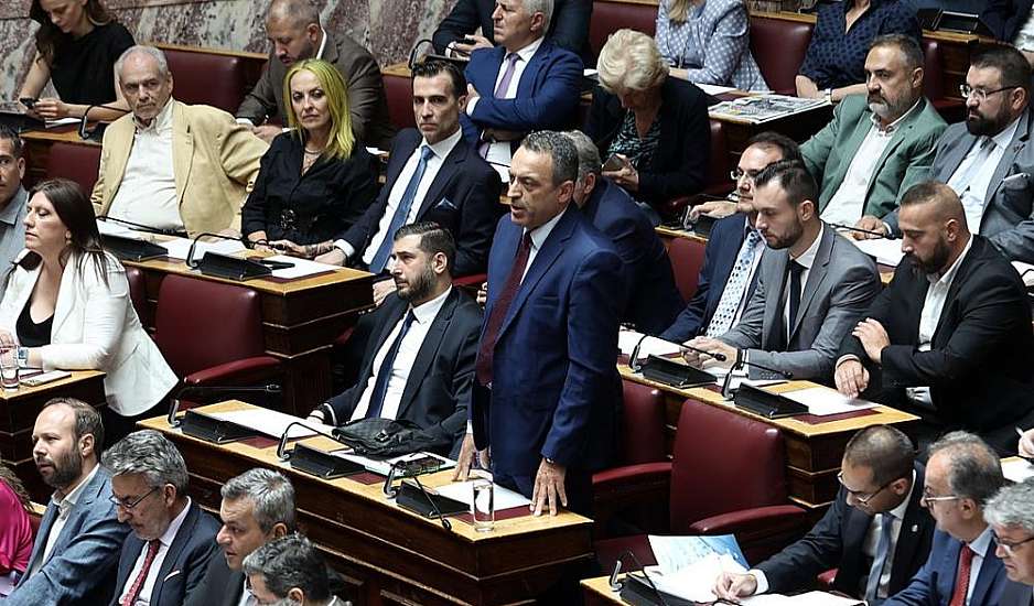 Υποψηφιότητα για δήμαρχος της Αθήνας θέτει ο Ηλίας Κασιδιάρης - Άνω - κάτω οι «Σπαρτιάτες» στη Βουλή