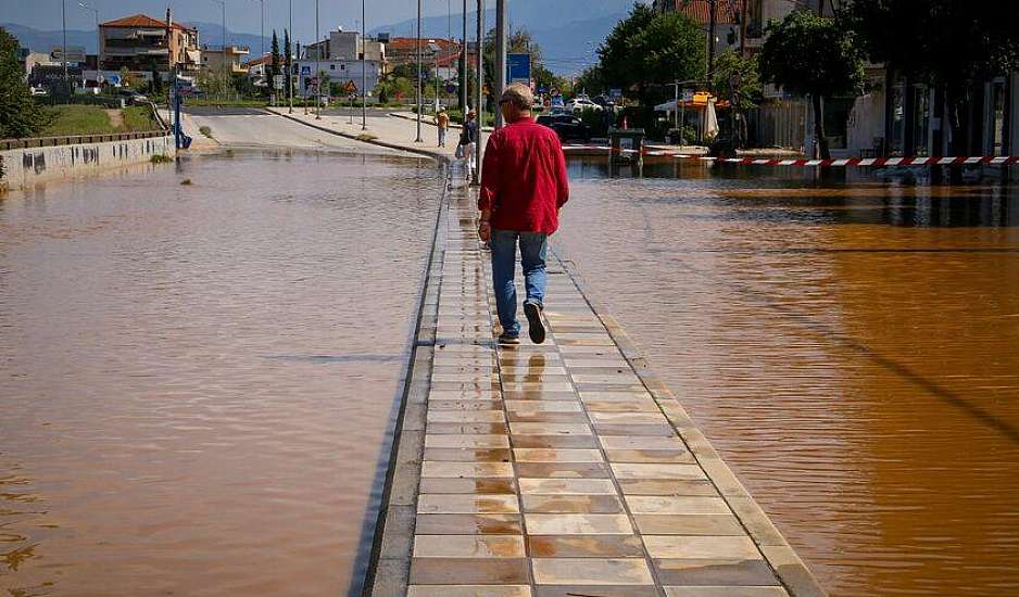 Θεσσαλία: Φόβος και αγωνία για πλημμύρες από το νέο κύμα κακοκαιρίας - Πυρετώδεις οι προετοιμασίες