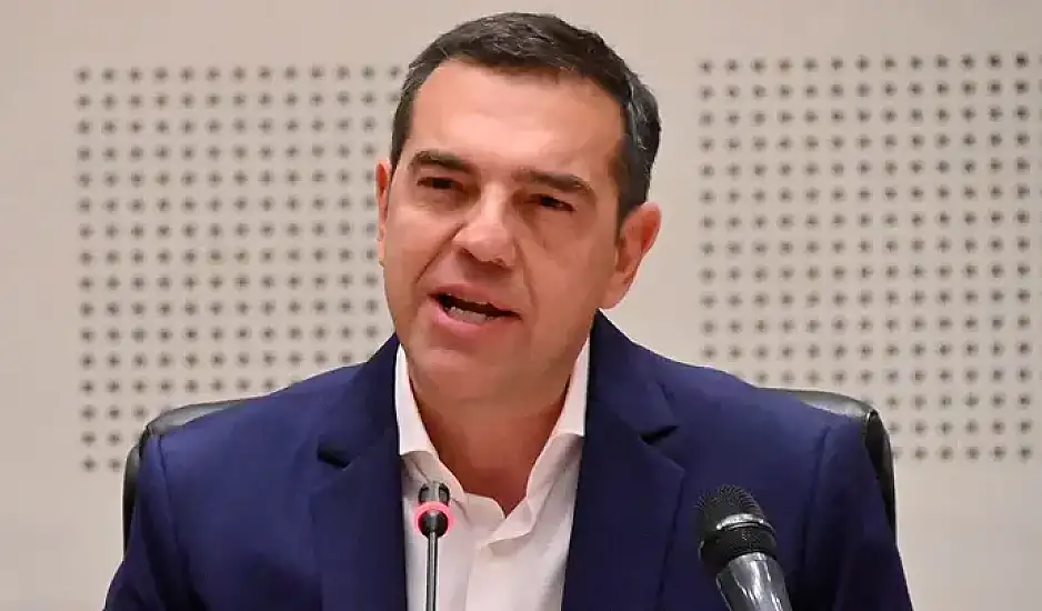 Παραμερίζω να περάσει ένα νέο κύμα του ΣΥΡΙΖΑ. Πώς έφτασε ο Τσίπρας στην απόφαση παραίτησης