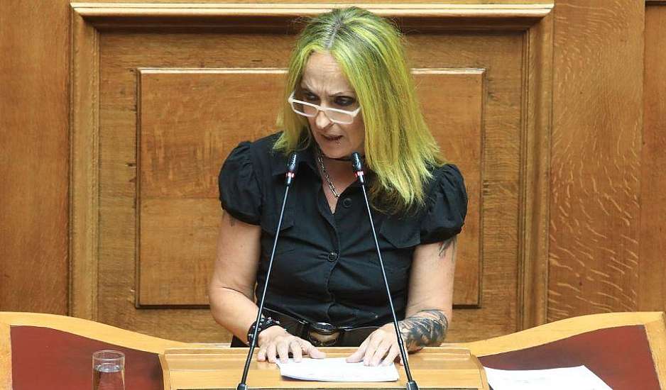 Πλεύση Ελευθερίας - Τζώρτζια Κεφαλά: Η πρώτη ομιλία της στη Βουλή - Χρόνια τώρα ζω στην ανασφάλεια