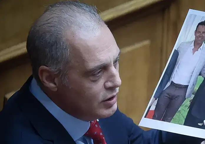 Βελόπουλος κατά Κασσελάκη: Υπάρχουν πράγματα που δεν ευσταθούν στο βιογραφικό του