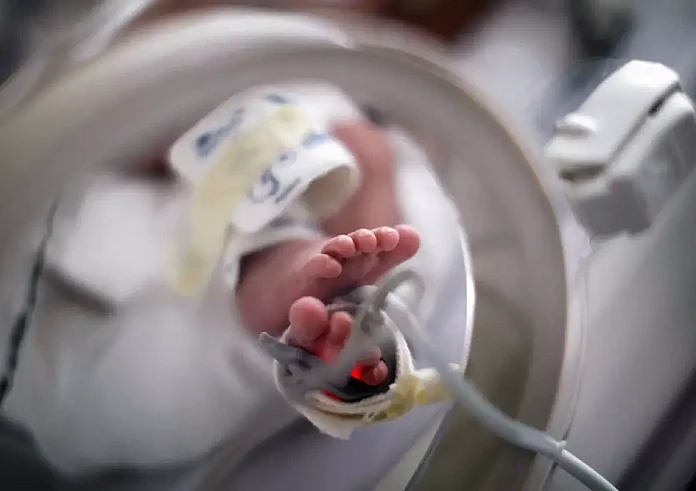 Κρήτη: Αγωνία για μωρό 9,5 μηνών – Διασωληνώθηκε μετά από πτώση
