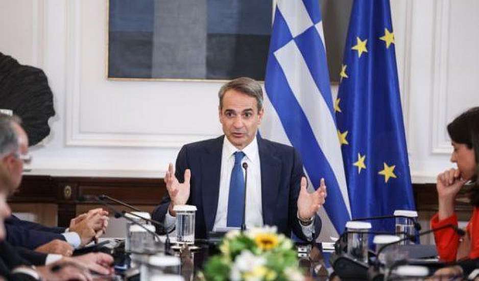 Συνεδρίασε το πρώτο υπουργικό συμβούλιο μετά το καλοκαίρι στην σκιά των πυρκαγιών