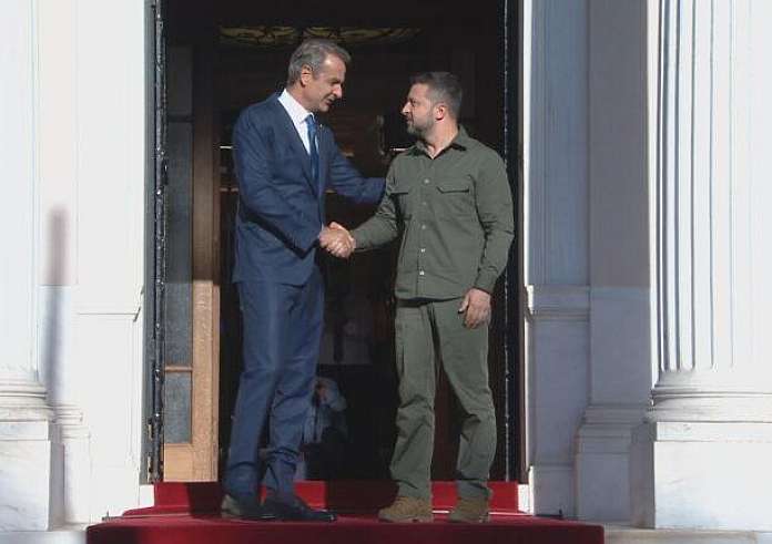 Σε εξέλιξη η συνάντηση Μητσοτάκη - Ζελένσκι - Στις 8 θα δει και την πρόεδρο της Δημοκρατίας