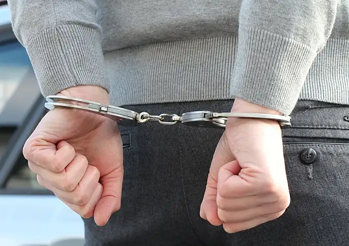 Συνελήφθη γνωστός TikToker για εκβιασμό – Χτύπησε αστυνομικό κατά τη σύλληψή του