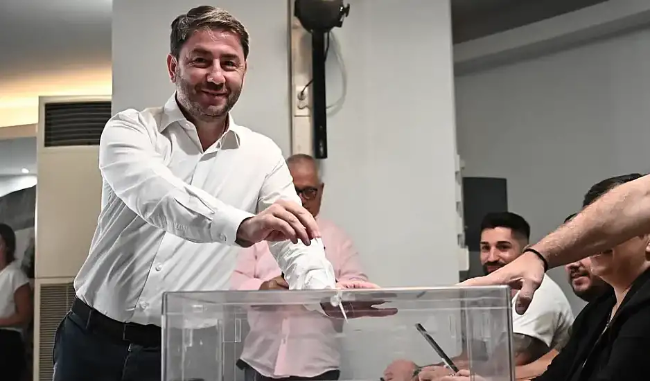 Πανηγυρική νίκη του Νίκου Ανδρουλάκη: Επικράτησε με 59,92% έναντι 40,08% στο 100% της ενσωμάτωσης
