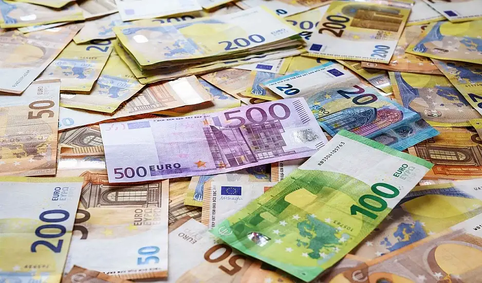 20.000 Ευρώ στα σκουπίδια: Ηλικιωμένος τα πέταξε σε κάδο ανακύκλωσης