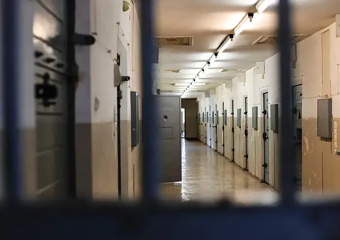 Θεσσαλονίκη: 61χρονος κρατούμενος έβαλε φωτιά σε κρατητήριο αστυνομικού τμήματος - Ελεύθερος με όρους