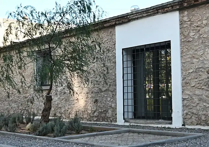 Εικόνες μέσα από τα ολοκαίνουρια γραφεία του Στέφανου Κασσελάκη με ενοίκιο 20.000 ευρώ