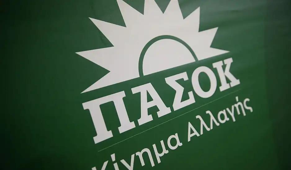 ΠΑΣΟΚ: Ανδρουλάκης ή Δούκας – Ψήφισαν 130.000 μέχρι τις 13.50 το μεσημέρι – Μειωμένη κατά 18% η συμμετοχή