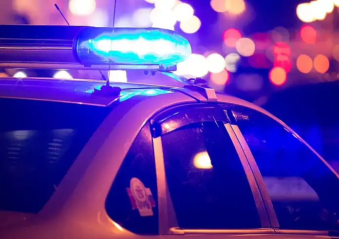 Περιστέρι: Συνεπιβάτης μηχανής πυροβόλησε οδηγό ΙΧ – Σκηνές φαρ ουέστ