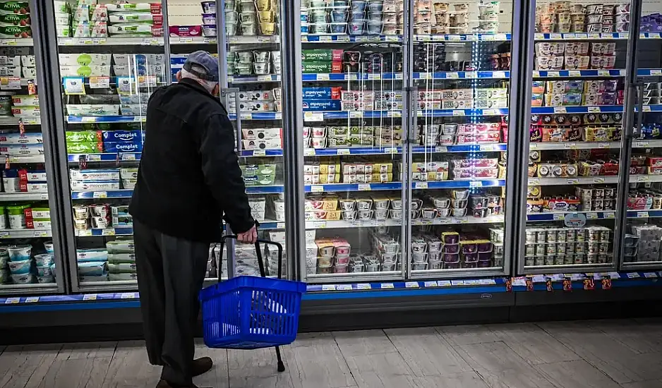 Ξεκίνησε η πρωτοβουλία μείωσης τιμής βασικών προϊόντων στα σούπερ μάρκετ – Σταδιακά θα περιληφθούν 600 κωδικοί