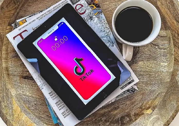 Το TikTok μηνύθηκε από 14 γενικούς εισαγγελείς για υποτιθέμενη βλάβη στην ψυχική υγεία των παιδιών