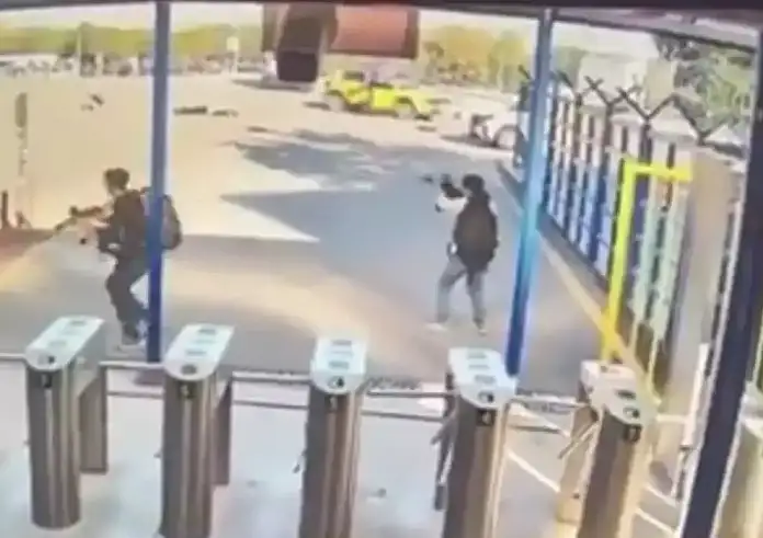 Τουρκία: Τρομοκρατική επίθεση στις εγκαταστάσεις της Αεροδιαστημικής Βιομηχανίας – Πέντε νεκροί