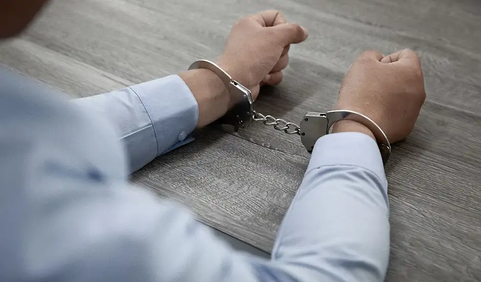 Κύκλωμα εφοριακών στην Κέρκυρα: Εγώ να γεμίσω την τσέπη μου θέλω, εάν ακουστεί κάτι, τελείωσες