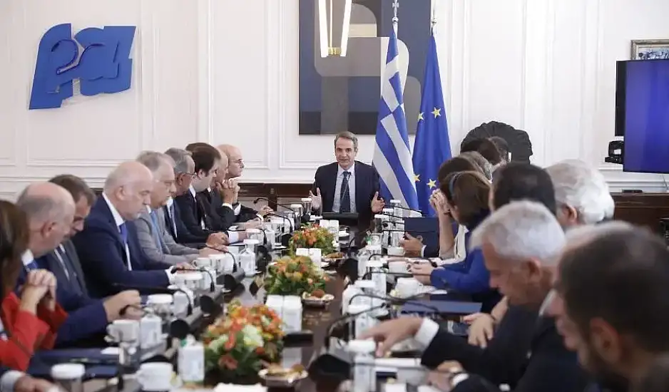 Ανασχηματισμός:  Ποιοι φεύγουν, ποιοι μένουν και ποιοι είναι οι αμετακίνητοι