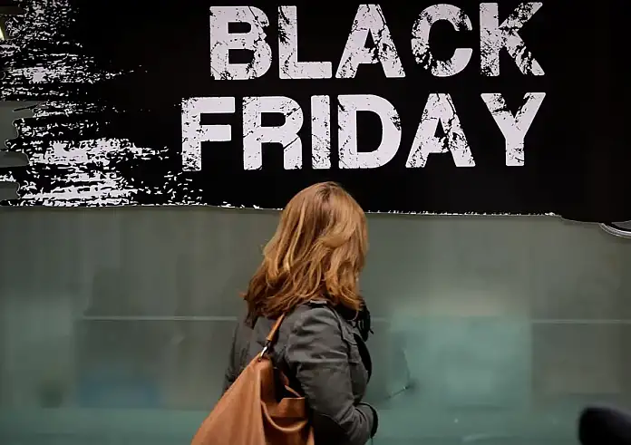 Black Friday: Κορυφώνονται σήμερα οι αγορές – Στα καταστήματα οι καταναλωτές
