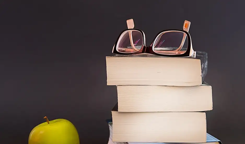 Voucher βιβλίων ΔΥΠΑ: Προθεσμία αιτήσεων έως 19 Αυγούστου – Δικαιούχοι και παροχές