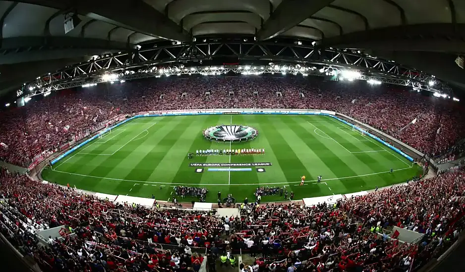 Ολυμπιακός – ΑΕΚ: Sold out το «Καραϊσκάκης» για το μεγάλο ντέρμπι της Super League