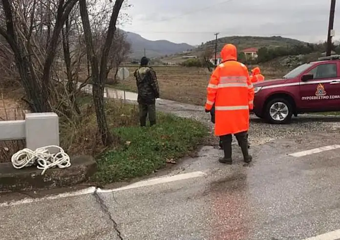 Κακοκαιρία Bora: Δραματική κατάσταση στη Λήμνο - Εκκένωση του Κοντιά λόγω υπερχείλισης του φράγματος