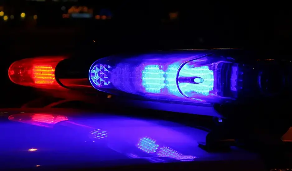 Απόπειρα δολοφονίας στα Άνω Λιόσια: Γάζωσαν με καλάσνικοφ πολυτελές ΙΧ