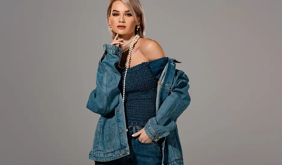 Τζιν ρούχα: Οι τάσεις στα denim για το φθινόπωρο του 2024