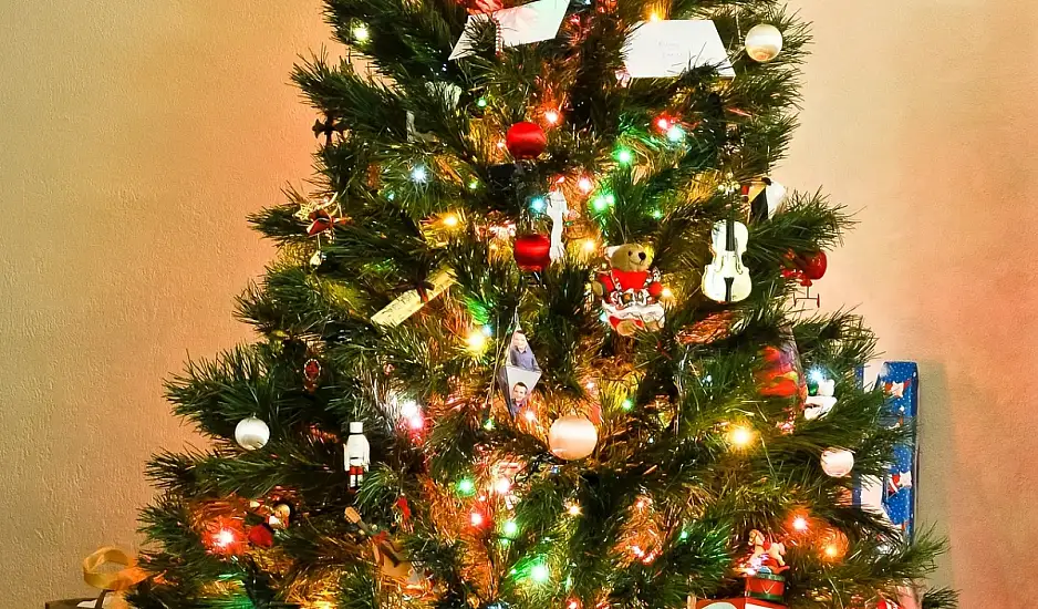 Πότε ξεστολίζουμε το χριστουγεννιάτικο δέντρο