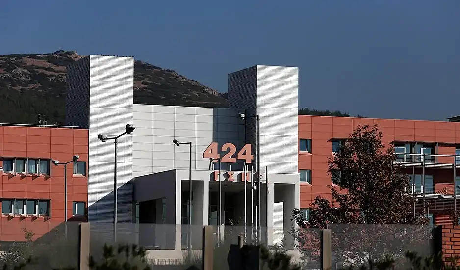 Ξηλώνονται οι ηγεσίες στα στρατιωτικά νοσοκομεία – Έκτακτες κρίσεις ζήτησε ο Δένδιας από τον αρχηγό ΓΕΕΘΑ