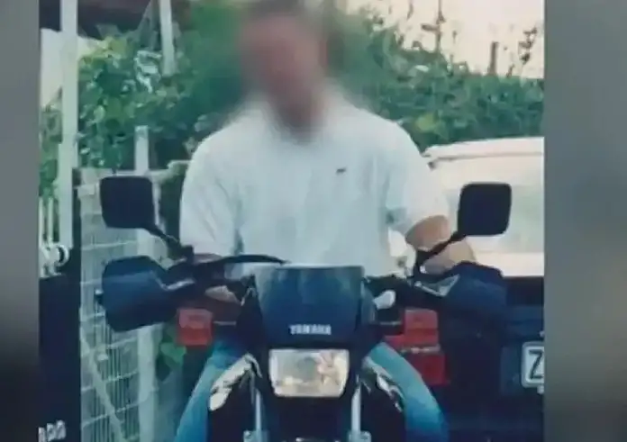 «Μίλησε» το κινητό του αστυνομικού της Βουλής – Βρέθηκαν βίντεο με ερωτικές επαφές με την σύζυγό του