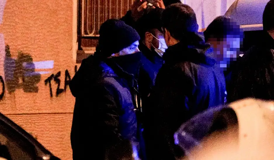 Αμπελόκηποι: «Τα ρίχνει» στο θύμα ο δράστης - «Τυφλωμένος, έπιασα το καλώδιο και το έσφιξα στον λαιμό της»