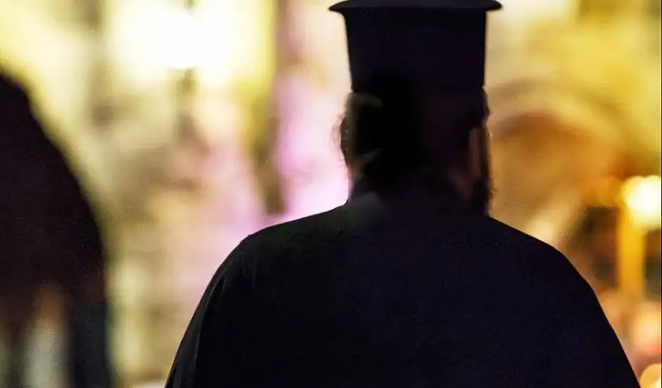 Αγία Παρασκευή: 43χρονη κατήγγειλε τον ιερέα σύζυγό της για ενδοοικογενειακή βία