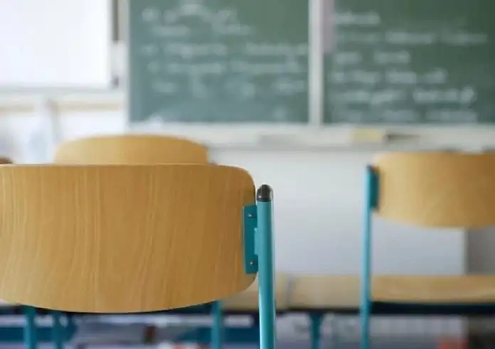 Η νέα μόδα στα σχολεία εκνευρίζει τους δασκάλους  - Γιατί κοιμούνται μέσα στο σχολείο οι μαθητές;