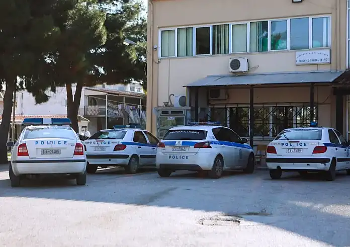 Καταγγελία αστυνομικών: Κλειστά μετά τις 10μ.μ. τα 13 από τα 15 Τμήματα της Δυτικής Αττικής