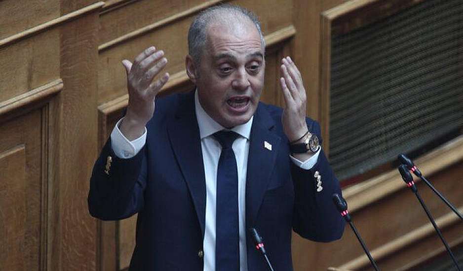 Έκρηξη Βελόπουλου στη Βουλή: «Δεν θα μιλάτε, έχασα φίλο στα Τέμπη – Είστε χοντρόπετσοι»