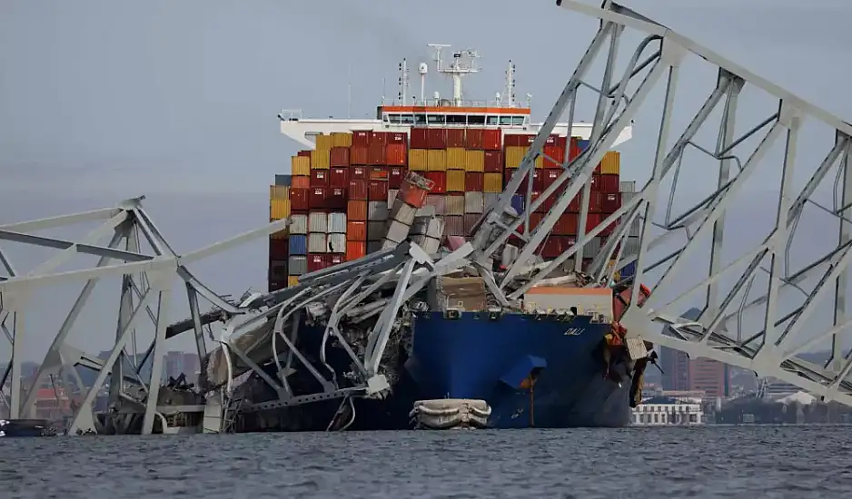 Βαλτιμόρη: Το πλοίο είχε εκπέμψει sos πριν πέσει πάνω στη γέφυρα – Το πλήρωμα έσωσε ζωές