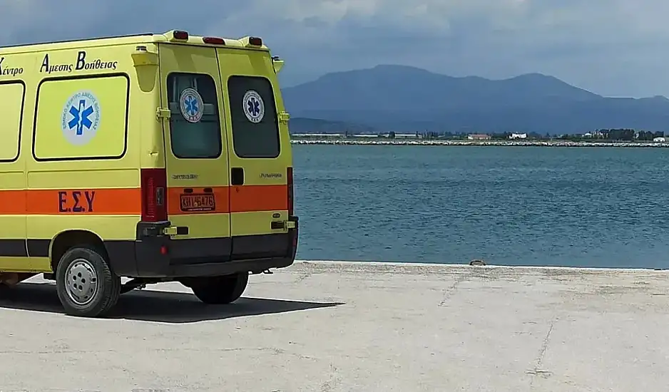 Κέρκυρα: Νεκρή 50χρονη τουρίστρια- Παρασύρθηκε από τα κύματα και κατέληξε σε βράχια