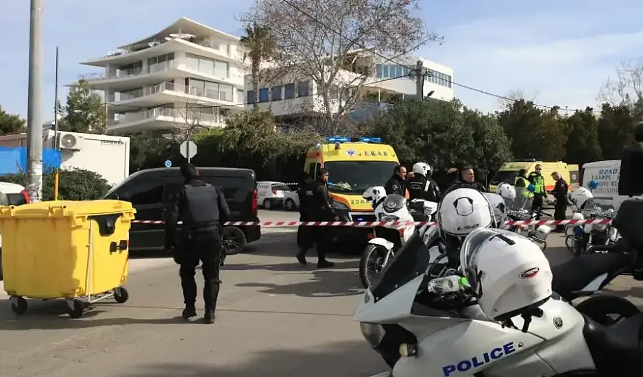 Γλυφάδα: Το χρονικό της ένοπλης επίθεσης στη ναυτιλιακή – Τέσσερις νεκροί, ποιος ήταν ο δράστης