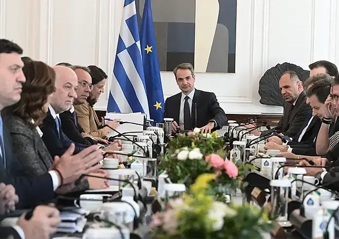 Μητσοτάκης στο υπουργικό: Παρεμβάσεις για την ακρίβεια και νέες πρωτοβουλίες για την αυθαίρετη δόμηση