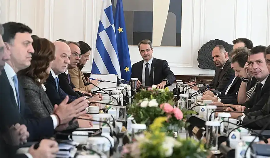 Μητσοτάκης στο υπουργικό: Παρεμβάσεις για την ακρίβεια και νέες πρωτοβουλίες για την αυθαίρετη δόμηση