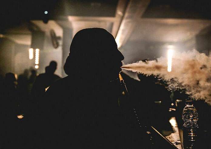 Τι είναι το ναρκωτικό «σίσα» που καταδίκασε σε κώμα την 16χρονη από το Βύρωνα. Η νέα μάστιγα