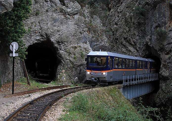 Καλάβρυτα: Ακινητοποιήθηκε ξανά ο Οδοντωτός στο Διακοπτό – Αναστάτωση στους επιβάτες λόγω βλάβης