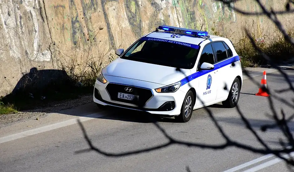Κύθηρα: Γυναίκα βρέθηκε χωρίς ρούχα και απανθρακωμένη στη μέση του δρόμου