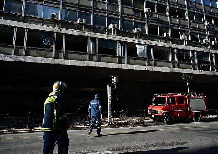 Βόμβα στη Σταδίου: Γιατί στην Αντιτρομοκρατική μιλούν για την τέλεια έκρηξη