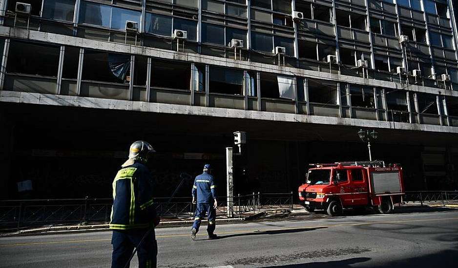 Βόμβα στη Σταδίου: Γιατί στην Αντιτρομοκρατική μιλούν για την τέλεια έκρηξη