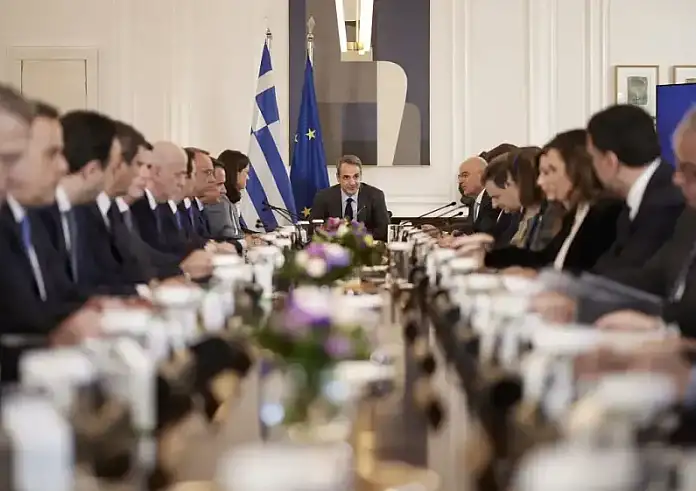 Ανασχηματισμός: Στις 11:30 ανακοινώνεται το νέο Υπουργικό Συμβούλιο. Τα ονόματα