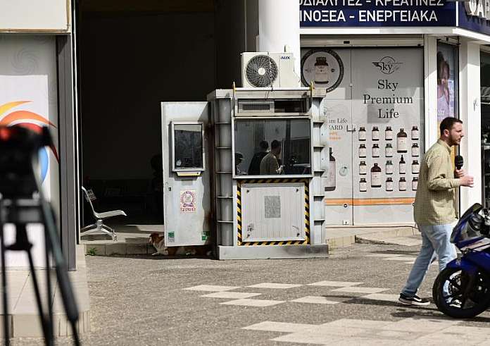 Άγιοι Ανάργυροι: Καρατομήθηκε ο διοικητής του ΑΤ, ποινικές ευθύνες και στον αστυνομικό που μίλησε με την 28χρονη