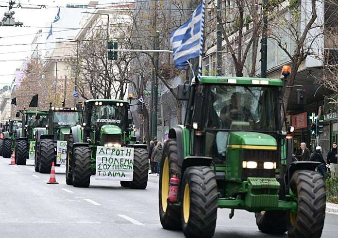 Έφυγε και το τελευταίο τρακτέρ από το Σύνταγμα παρά τις φωνές για παραμονή - Τα επόμενα βήματα