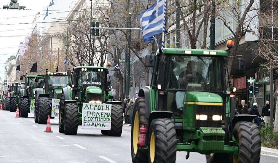 Έφυγε και το τελευταίο τρακτέρ από το Σύνταγμα παρά τις φωνές για παραμονή - Τα επόμενα βήματα